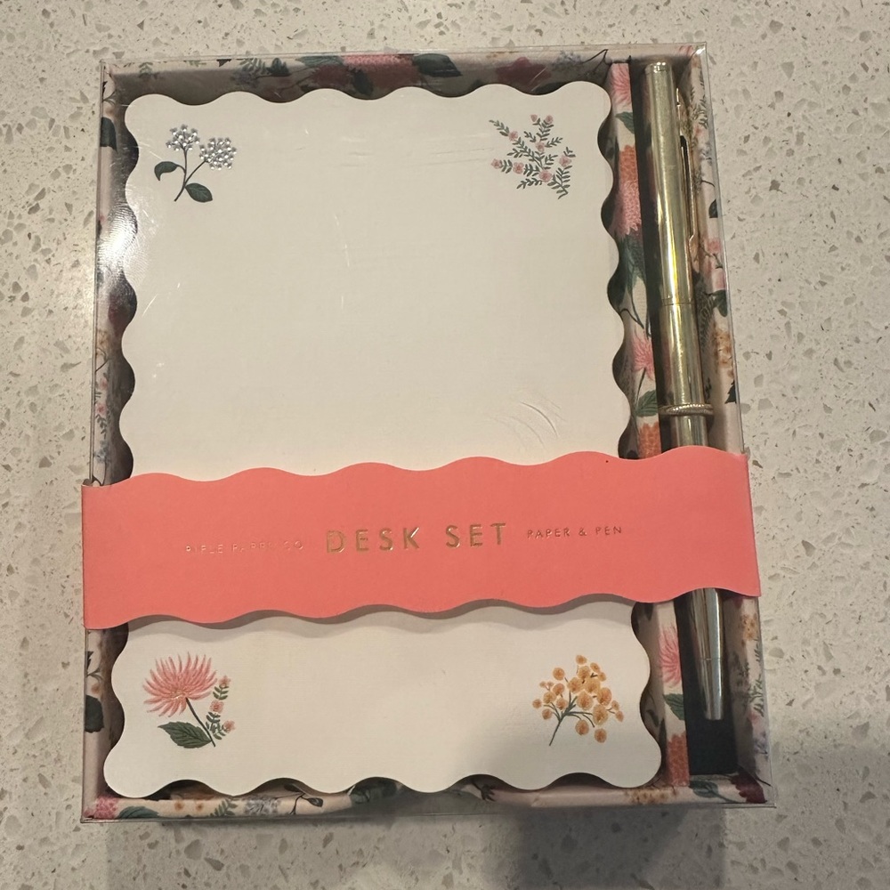 Rifle Paper Co. Floral Desk Set / Note writing set NWT - Picture 3 of 7